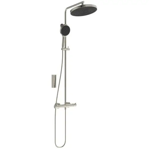 Duschsystem von Ideal Standard mit einer festen Kopfbrause und einer Handbrause, kombiniert mit einem schlanken, vertikalen Arm und einer einfach zu bedienenden Steuerung.